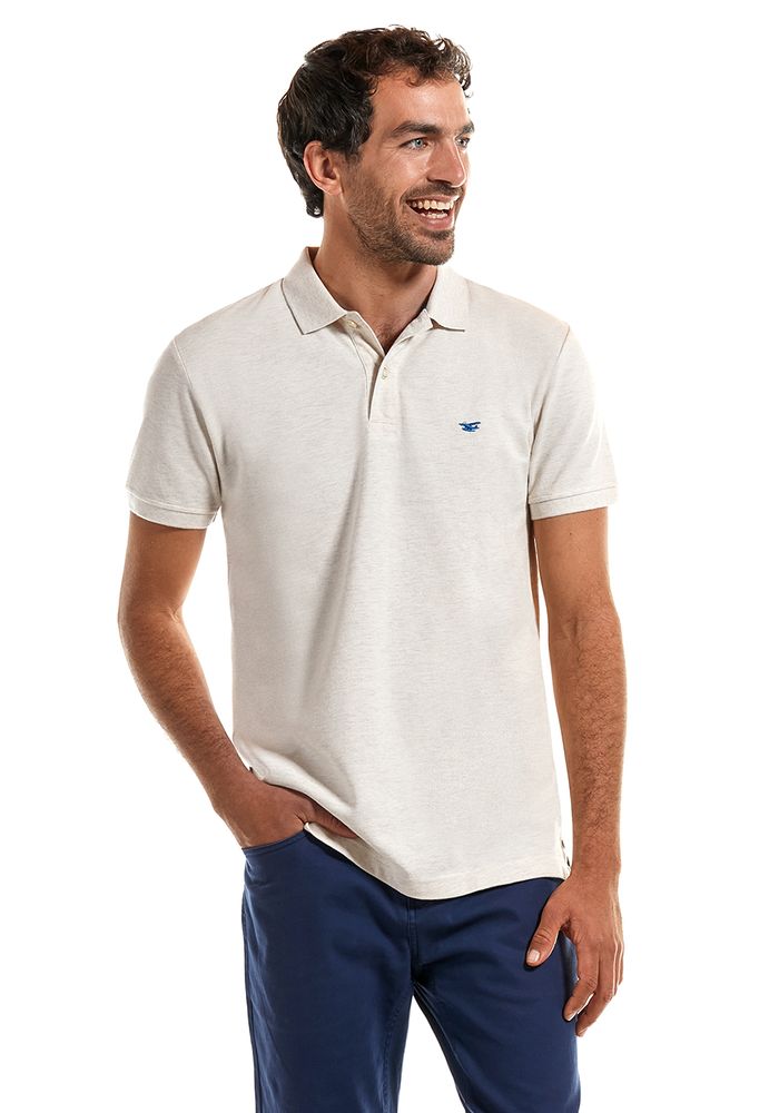 polera polo blanca